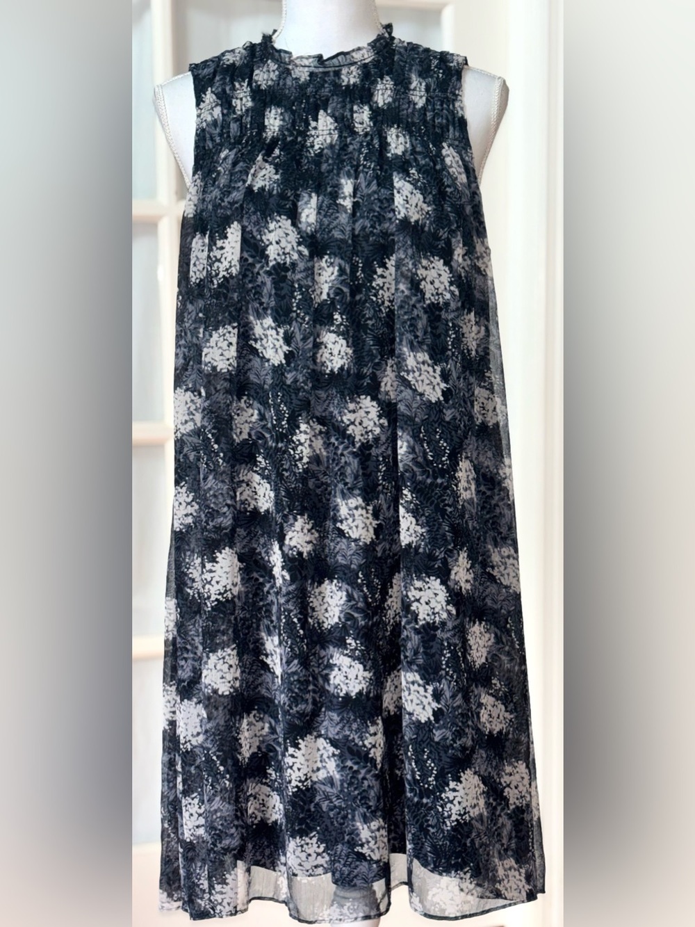 Joie Limited Edition Black Gray Floral Chiffon Swing Mini Dress Ruffle Neck M
